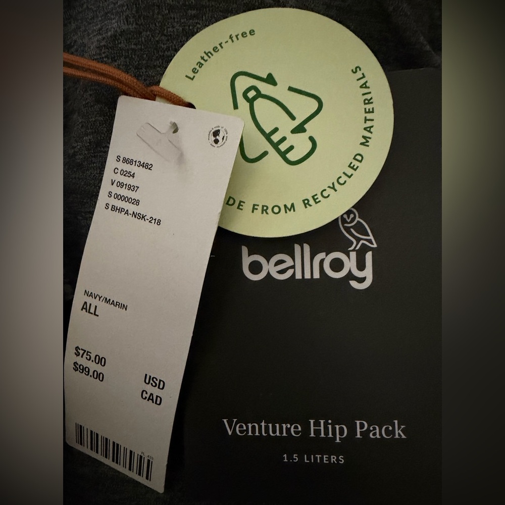 Urban Outfitters Unisex Bellroy Black Belt Bag - Picture 9 of 11